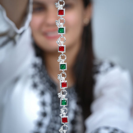Luxurious Silver Anklet with Bold Square-Shaped Stone Detail