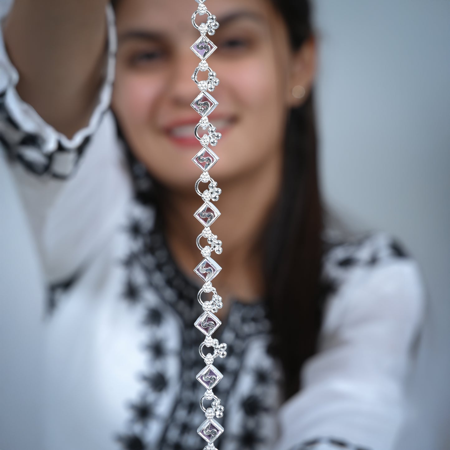 Silver Anklet with Distinct Square Shape and Modern Flair