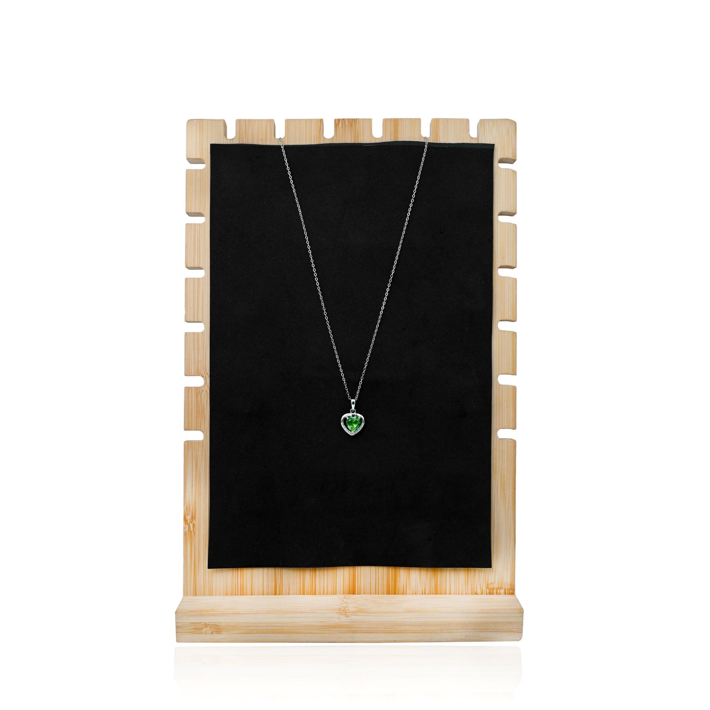 Beautiful Silver Necklace with Green Heart Stone Pendant – Ideal for Special Occasions.