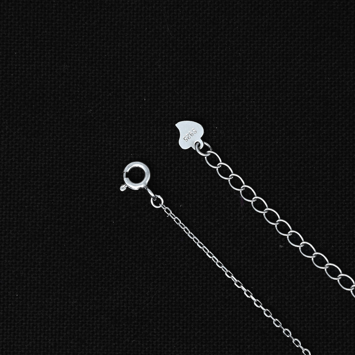 Beautiful silver necklace with green heart stone pendant – ideal for special occasions