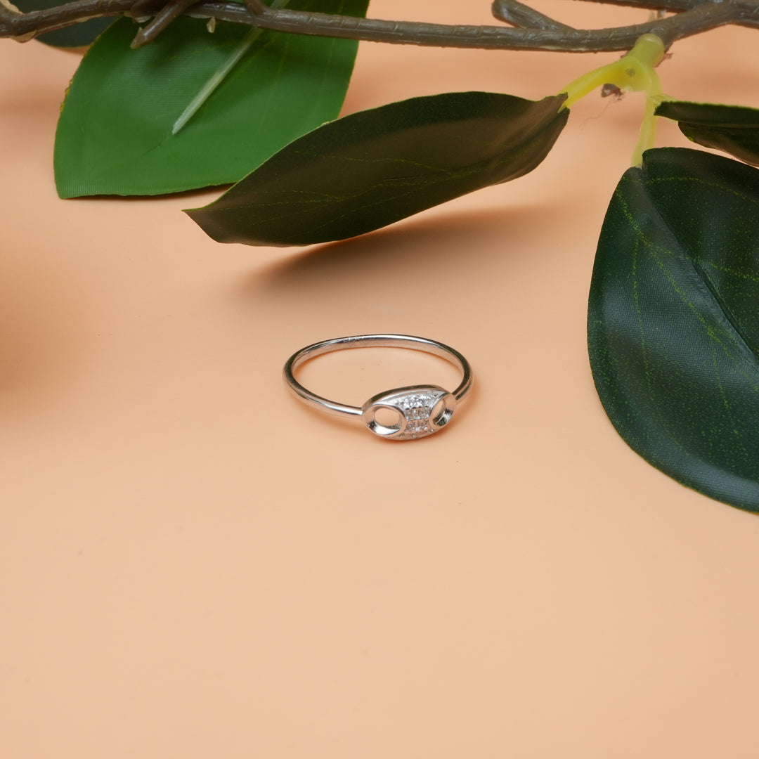 Elegant Silver Infinity Ring Design