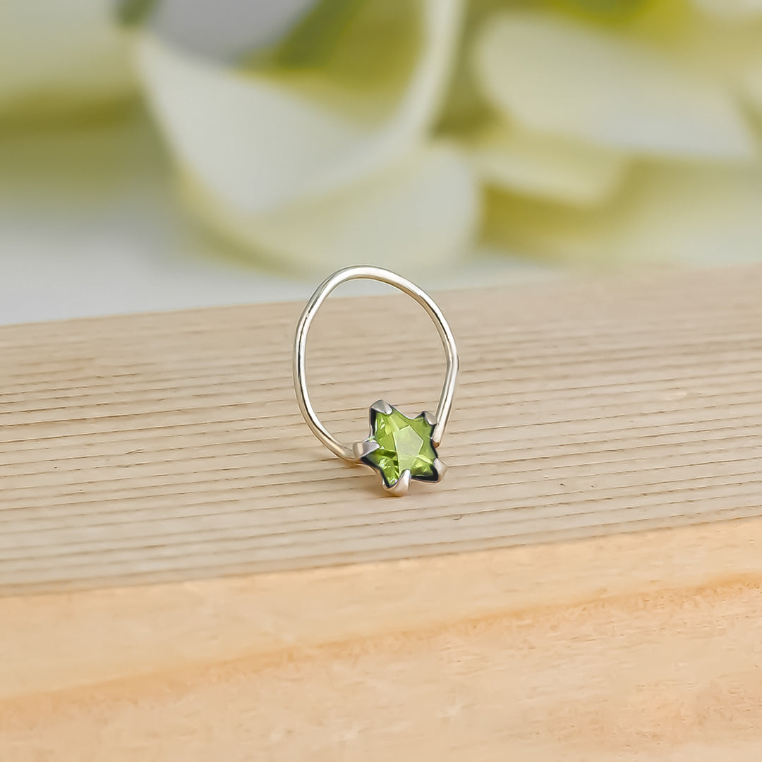 Delicate Silver Nosepin, Green Stone