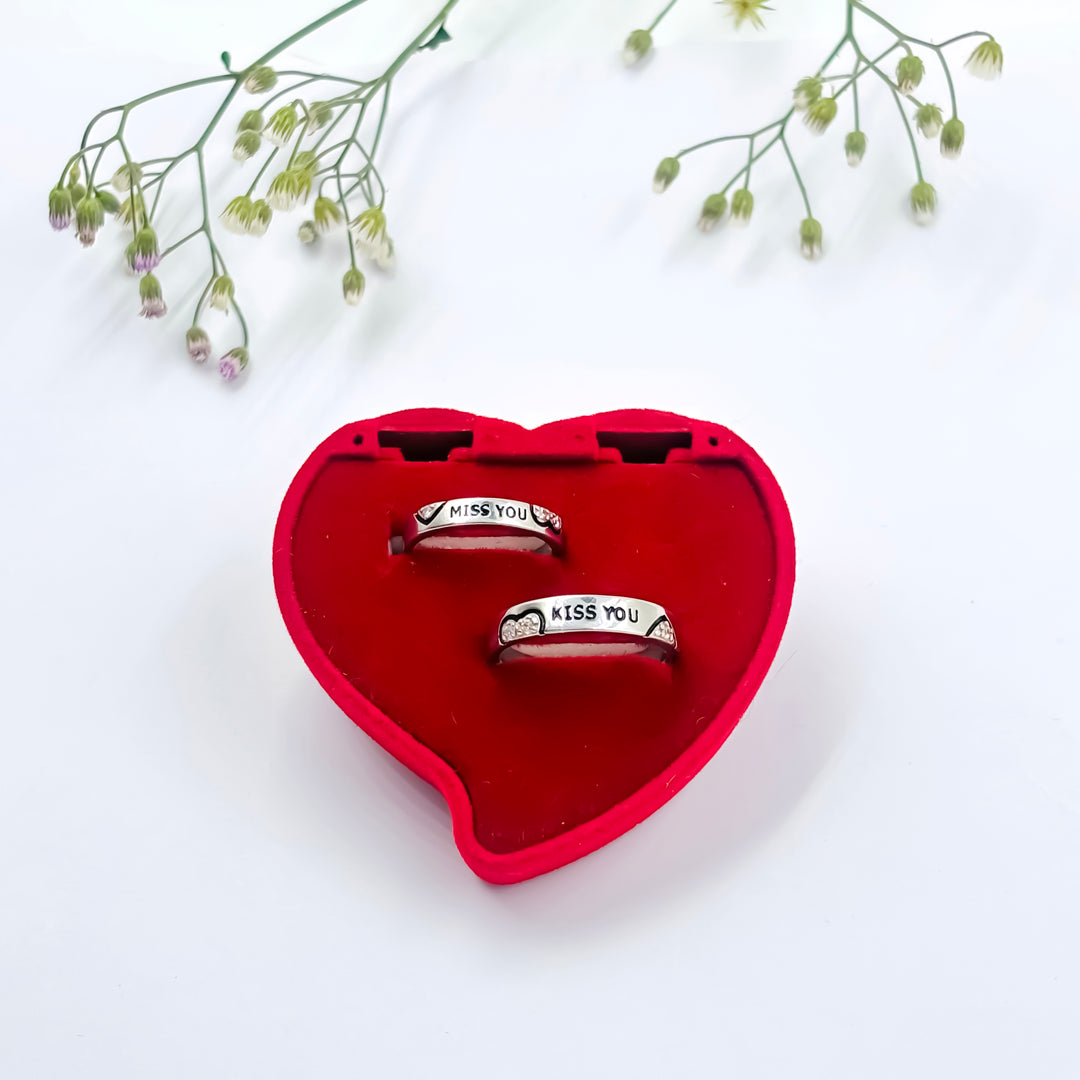 Chic Silver Couple Rings with Loving "Miss You, Kiss You" Message.